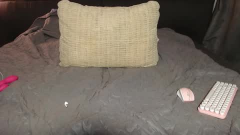 Snapshot of lucyrait chatting on March 12, 2:56 pm Lucy online show from March 12, 2:56 pm