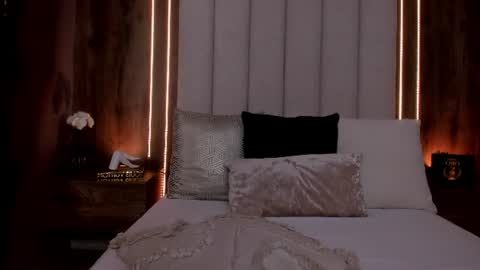 Lucy online show from June 27, 6:08 am