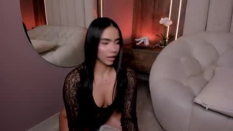 Lucy online show from May 23, 3:24 am