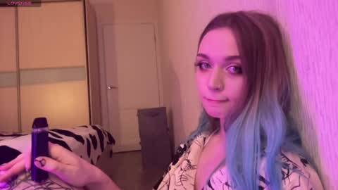 Lucy online show from January 3, 8:22 pm