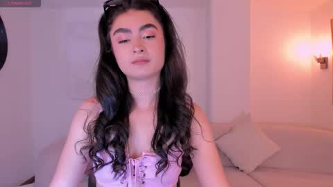 Snapshot of lucyweiss_ chatting on October 23, 9:04 pm Lucy online show from October 23, 9:04 pm