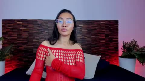 Lucy Liiu online show from July 2, 10:15 pm
