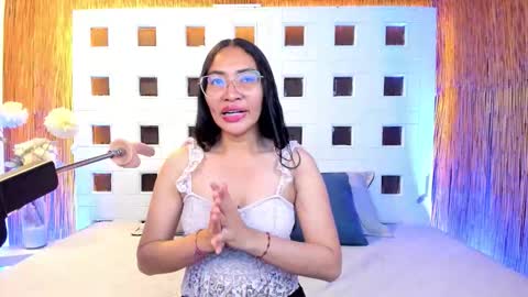 Lucy Liiu online show from February 21, 8:23 pm