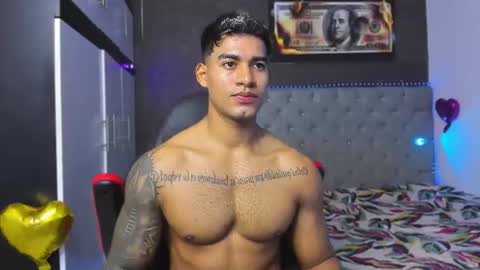 Luigi Independent model online show from July 31, 3:13 pm