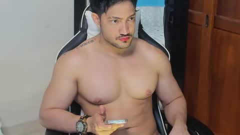 luis_baptista online show from December 14, 1:45 am