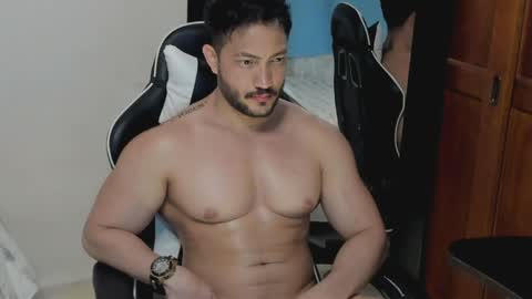 luis_baptista online show from May 3, 2:06 am