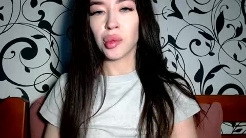 luisa lovedom online show from June 17, 7:24 am