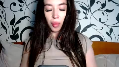 luisa lovedom online show from June 27, 2:45 pm