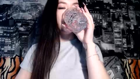 luisa lovedom online show from June 11, 10:57 am