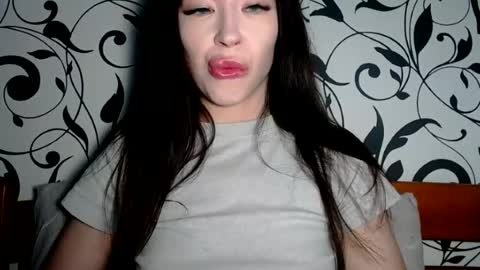 luisa lovedom online show from June 21, 9:27 am