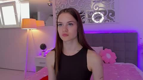 LuisaClover online show from June 9, 12:16 pm