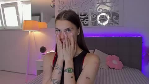LuisaClover online show from July 6, 12:24 pm