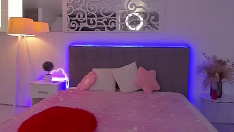 LuisaClover online show from April 22, 12:34 pm