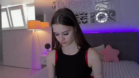 LuisaClover online show from June 27, 12:33 pm
