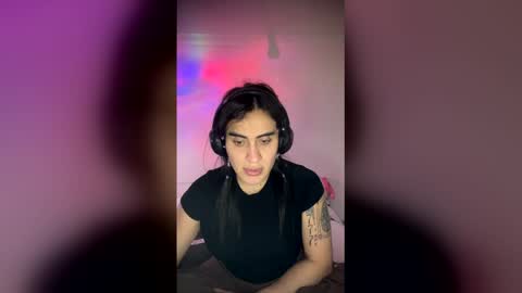 Luisa Monsters online show from February 19, 9:36 pm