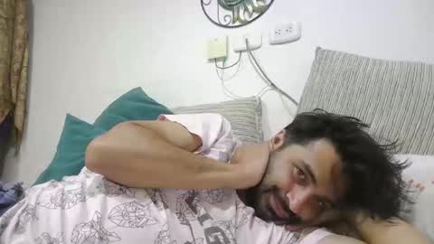 luismiastarot online show from March 24, 4:18 am