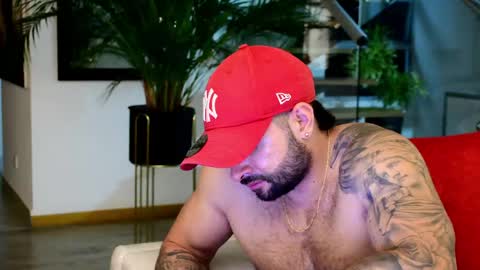 Lukhas f4f online show from April 29, 2:38 am