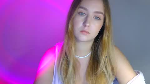 Snapshot of lulu_baby1 chatting on September 28, 10:46 am Lulu Baby18 online show from September 28, 10:46 am