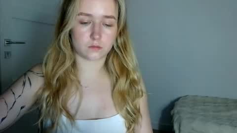 Lulu Baby18 online show from June 7, 7:41 pm