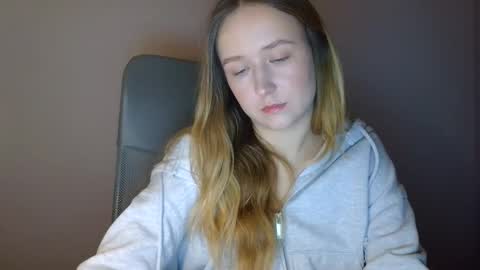 Lulu Baby18 online show from January 14, 7:55 pm