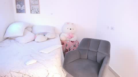 LULU online show from December 7, 12:18 pm