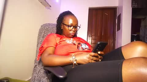 lulu_sparks1 online show from July 3, 7:46 am