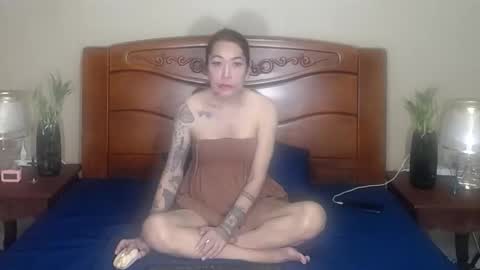 Snapshot of lulu_wild chatting on October 10, 10:58 pm lulu_wild online show from October 10, 10:58 pm
