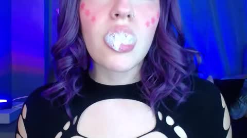 Snapshot of lulugh_ chatting on October 7, 7:32 pm lulu online show from October 7, 7:32 pm