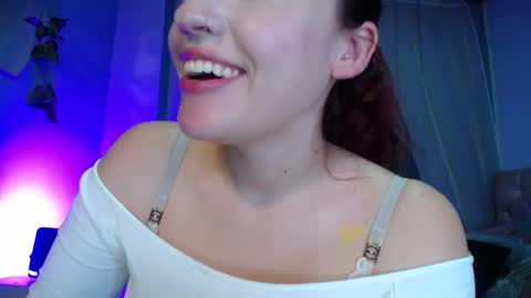 Snapshot of lulugh_ chatting on October 8, 7:53 pm lulu online show from October 8, 7:53 pm