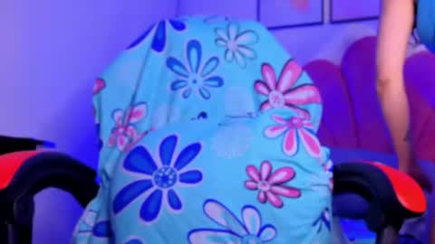Luly online show from June 14, 5:42 am