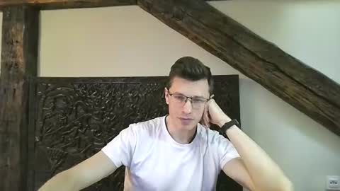 Andrew independent model 2000-0000 CET daily online show from June 17, 5:40 pm