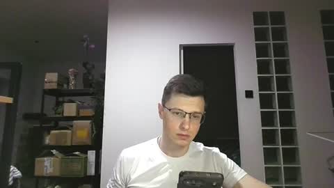 Andrew independent model 2000-0000 CET daily online show from July 25, 7:45 pm