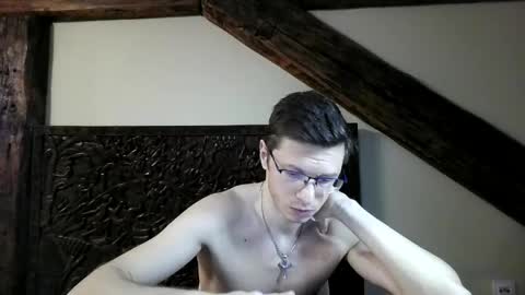 Andrew independent model 2000-0000 CET daily online show from April 30, 8:14 pm