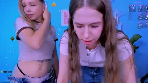 Sweet Lumi online show from June 18, 9:14 am