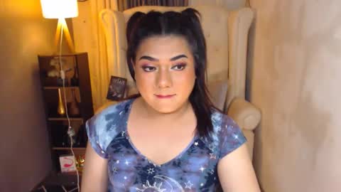 QueenBritney online show from December 8, 6:39 pm