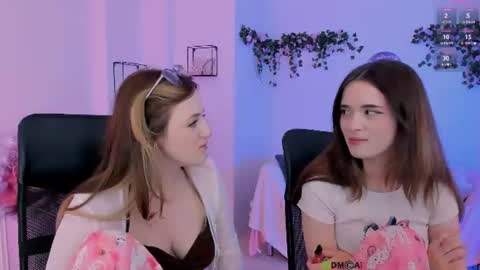 luna_berryy online show from July 28, 8:52 pm