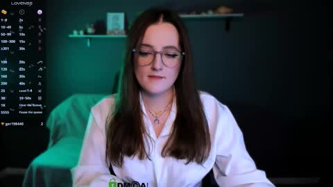 luna_berryy online show from November 10, 10:01 pm