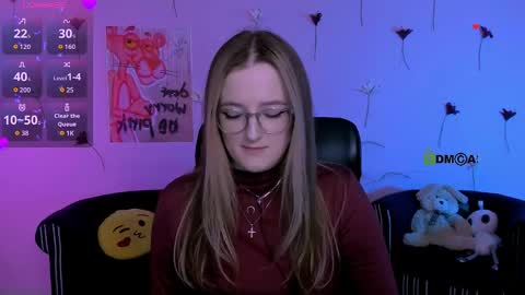 luna_berryy online show from April 29, 2:38 am