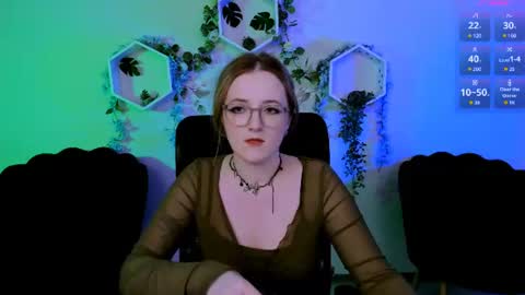 luna_berryy online show from June 15, 2:25 am