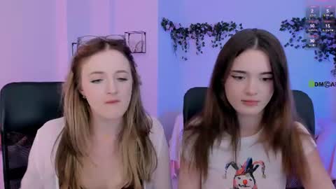 luna_berryy online show from July 28, 7:39 pm