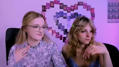 luna_berryy online show from June 13, 7:02 pm