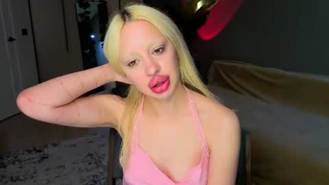 luna_beverly online show from June 16, 8:24 pm