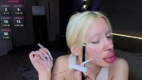 luna_beverly online show from July 22, 8:22 pm