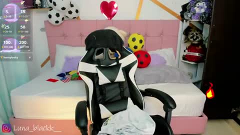 Luna online show from July 3, 9:19 pm