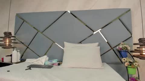 Sara online show from March 2, 7:15 am