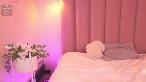 Lunita online show from February 27, 3:26 pm