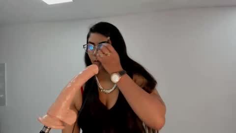 luna  online show from October 26, 11:55 am