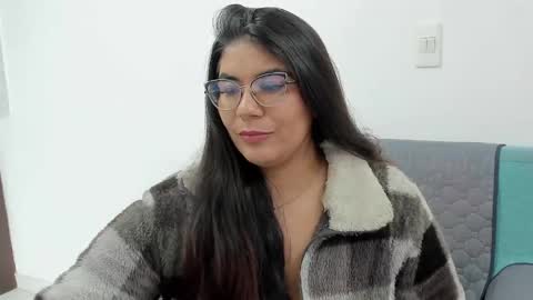 luna  online show from September 12, 2:52 pm