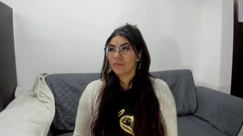 luna  online show from November 22, 11:30 am