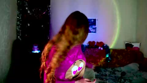 luna_evan online show from December 19, 9:27 am